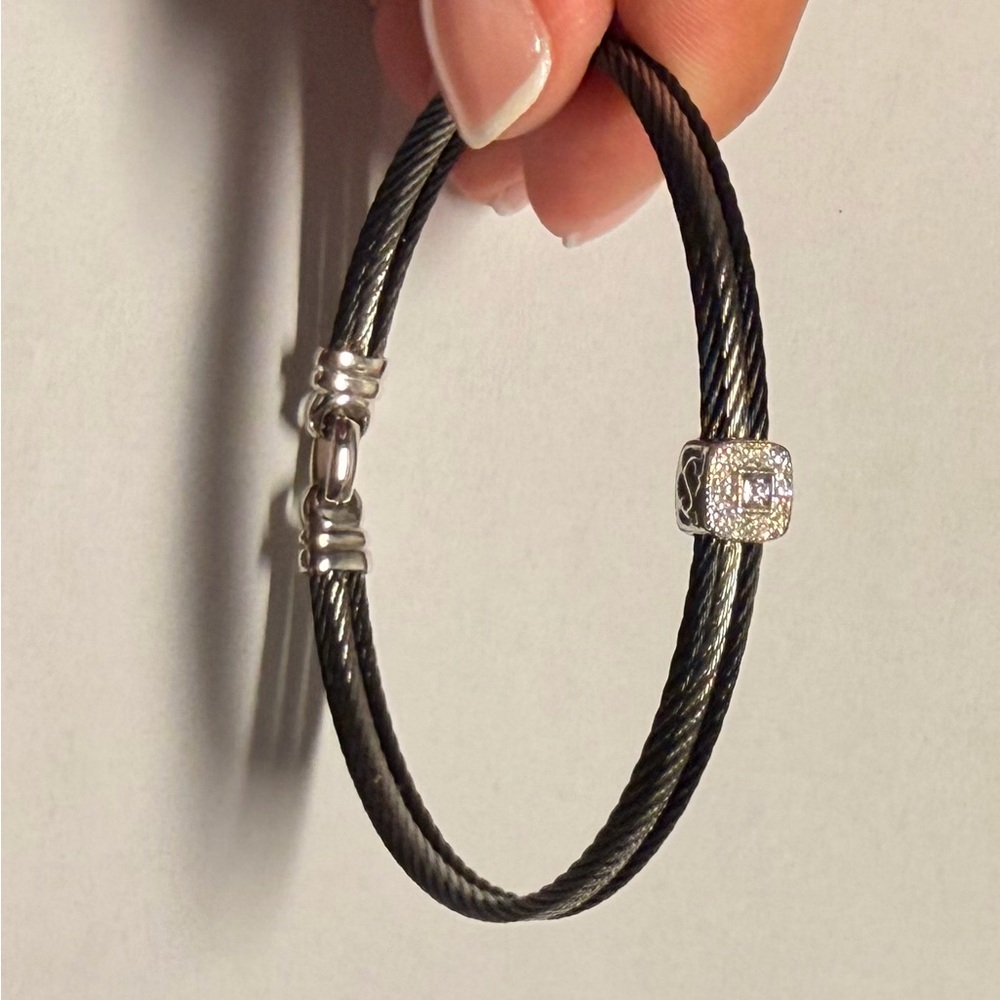 LIKE NEW ALOR Single Square Classic Stackable Bracelet
